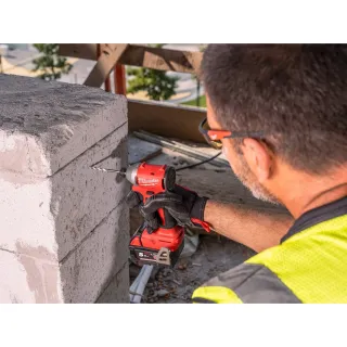 Акумулаторен винтоверт Milwaukee M18BLIDRC-402C/ 18V/ 2x4Ah