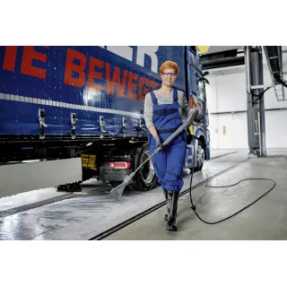 Водоструйка стационарна Karcher HD 17/15-4St/ 9kW Водоструйка стационарна Karcher HD 17/15-4St/ 9kW