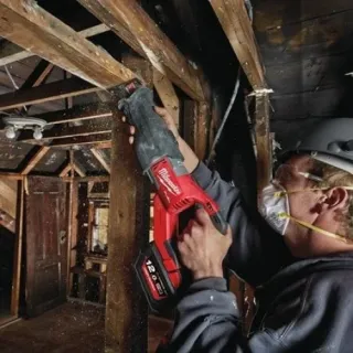 Акумулаторен саблен трион Milwaukee M18 FSX-0C/ 18V Акумулаторен саблен трион Milwaukee M18 FSX-0C/ 18V