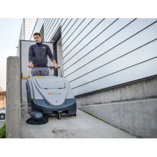 Акумулаторна метачна ръчноводима машина COMET CSW 900B/ 12V/ 880 мм Акумулаторна метачна ръчноводима машина COMET CSW 900B/ 12V/ 880 мм