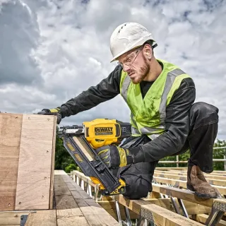 Акумулаторен такер за пирони DeWALT DCN930N-XJ/ 18V