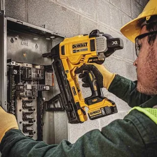 Акумулаторен такер DeWALT DCN890N 18 V