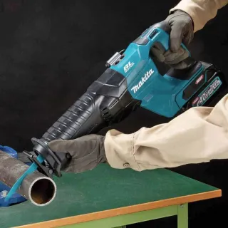 Акумулаторен саблен трион Makita JR001GZ/ 40 V/ 32 мм