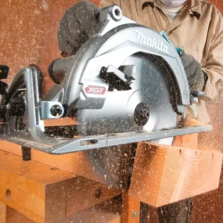 Акумулаторен циркуляр Makita RS002GZ/ 40V