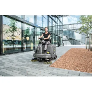 Подопочистваща седлова машина Karcher KM 85/50 R Bp / 24V