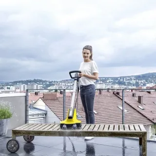 Уред за почистване на външни настилки KARCHER PCL 4, 0,6 kW