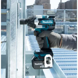 Акумулаторен ударен гайковерт Makita DTW701Z/ 18V 