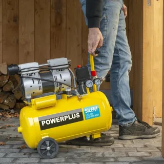 Компресор за въздух + аксесоари Power Plus POWX17260S/ 750W/ 24л