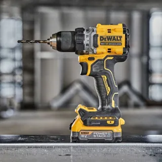 Винтоверт акумулаторен DeWALT DCD800E2T/ 18 V/ 1.7 Ah/ 90 Nm