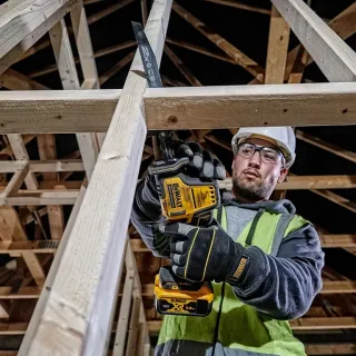 Акумулаторен саблен трион DEWALT DCS369N-XJ/ 18 V
