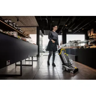 Акумулаторна машина за почистване на под Karcher BR 30/4 C Bp/ 36V