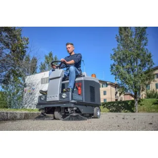 Бензинова метачна седлова машина COMET CSW 1200G/ 5.5hp/ 1150 мм Бензинова метачна седлова машина COMET CSW 1200G/ 5.5hp/ 1150 мм