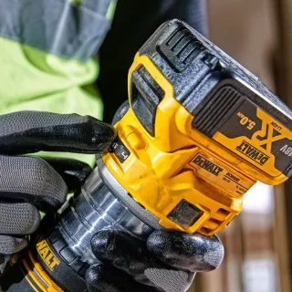 Акумулаторна оберфреза DeWALT DCW604NT, 6.35 мм, 16 000-25 500 об./мин