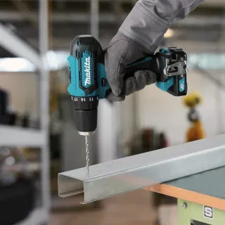 Акумулаторен ударен винтоверт MAKITA HP333DSAE/ 12 V/ 2x2Ah