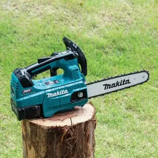 Акумулаторен верижен трион Makita UC003GZ/ 40V