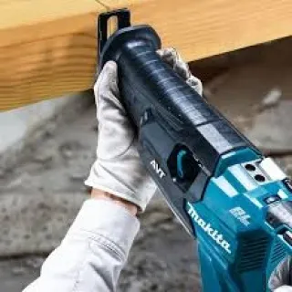 Акумулаторен саблен трион Makita JR002GZ/ 40V