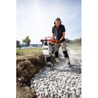 Трамбовка тип пачи крак с транспортни колела BOBCAT R60/ 3 к.с.