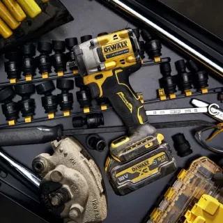 Акумулаторен ударен гайковерт DeWALT DCF923N-XJ/ 18V Акумулаторен ударен гайковерт DeWALT DCF923N-XJ/ 18V