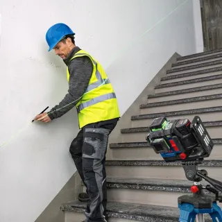 Линеен лазерен нивелир Bosch GLL 18V-120-33 CG/ 18V Линеен лазерен нивелир Bosch GLL 18V-120-33 CG/ 18V