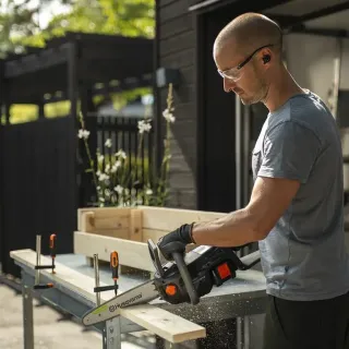 Акумулаторен верижен трион Husqvarna Aspire C15X-P4A/ 18V/ 4 Ah