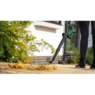 Акумулаторна духалка BOSCH UniversalLeafBlower 18V-130/ 18V