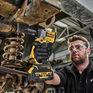 Акумулаторен ударен гайковерт DeWALT DCF923N-XJ/ 18V Акумулаторен ударен гайковерт DeWALT DCF923N-XJ/ 18V