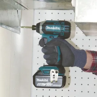 Акумулаторен винтоверт-гайковерт Makita DTD152Z/ 18V