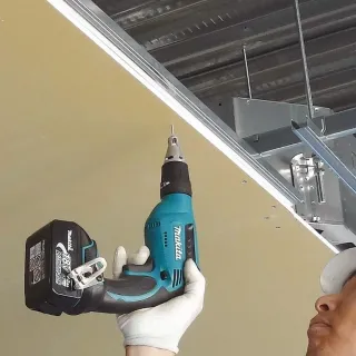 Акумулаторен винтоверт Makita DFS451Z / 18V