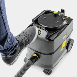 Прахосмукачка за сухо почистване Karcher T 10/1 Adv + дюза за паркет/ 585W