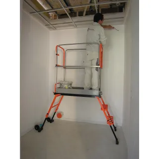 Мобилна работна платформа с предпазен парапет Mondelin 500610/ до 290 см Мобилна работна платформа с предпазен парапет Mondelin 500610/ до 290 см