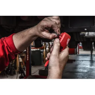 Инструмент за зачистване на кабели Milwaukee 4932498270/ 6-13 мм