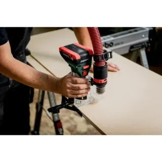 Промо комплект акумулаторен прободен трион и оберфреза с батерии и зарядно + сак Metabo P00435/ 18V/ 2х4Ah Промо комплект акумулаторен прободен трион и оберфреза с батерии и зарядно + сак Metabo P00435/ 18V/ 2х4Ah