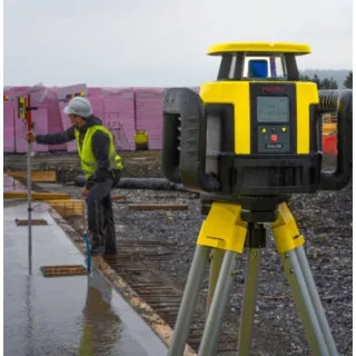 Комплект Leica Rugby ротационен лазер CLAx700 + тринога CTP104 + лата GSS111/ до 1350 м