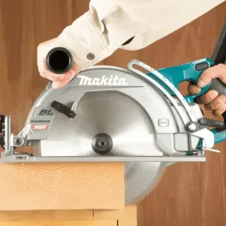 Акумулаторен циркуляр Makita RS002GZ/ 40V