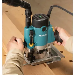 Електрическа оберфреза Makita RP1111C/ 1100W