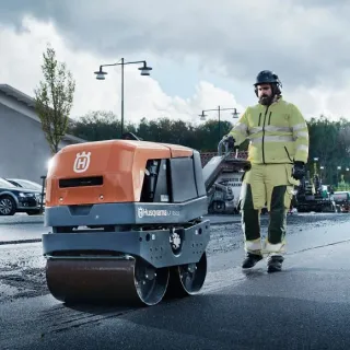 Двубандажен вибрационен валяк Husqvarna Construction LP 6505 E / 7.2 kW