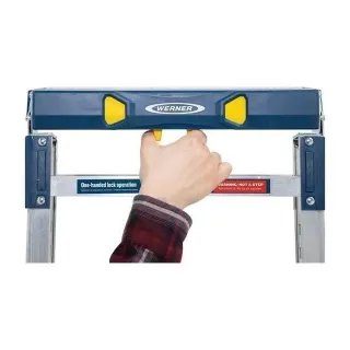 Работна платформа с регулируема височина Werner PRO 79023/ 51-76 см