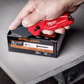 Макетен джобен нож Milwaukee Fastback 4932471356/ 157 мм Макетен джобен нож Milwaukee Fastback 4932471356/ 157 мм