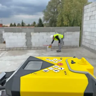 Ротационен лазер с лазерна рейка и статив с повдигаща глава Nivel System NL740R DIGITAL + LS-24 + SJJ32/ 700 м