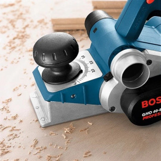 Електрическо ренде Bosch GHO 40-82 C Professional 850W с куфар