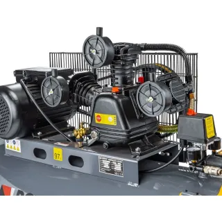 Маслен трифазен компресор Powermat PM-KO-200T-400V/ 3 kW/ 200 л