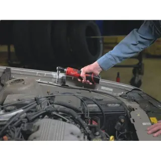 Акумулаторна тресчотка Milwaukee M12 IR-201B/ 12V/ 2Ah Акумулаторна тресчотка Milwaukee M12 IR-201B/ 12V/ 2Ah