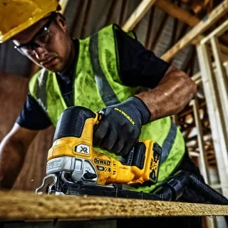 Акумулаторен прободен трион DeWALT DCS334N, 26 мм