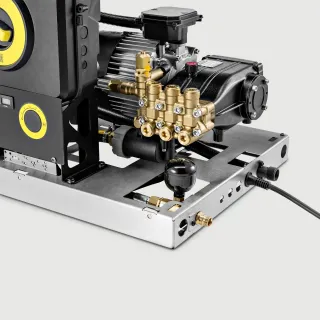 Водоструйка стационарна Karcher HD 17/12-4 St H/ 7kW Водоструйка стационарна Karcher HD 17/12-4 St H/ 7kW