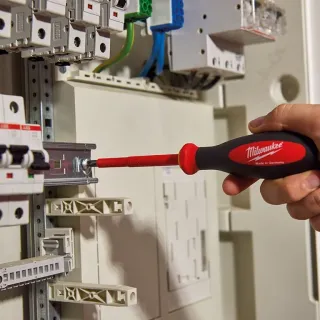 Комплект отвертки електротехнически и фазомер Milwaukee 4932478739 1000V VDE SB/PZ/PH/ 7 бр.