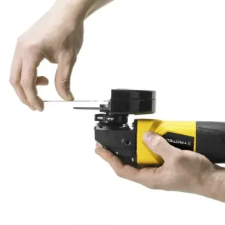 ПРОМО ПАКЕТ! Ъглошлайф Trotec PAGS 10-115/ 115 мм + Приставка за ъглошлайф за рязане под ъгъл SIGMA JOLLY EDGE/ 30 см ПРОМО ПАКЕТ! Ъглошлайф Trotec PAGS 10-115/ 115 мм + Приставка за ъглошлайф за рязане под ъгъл SIGMA JOLLY EDGE/ 30 см