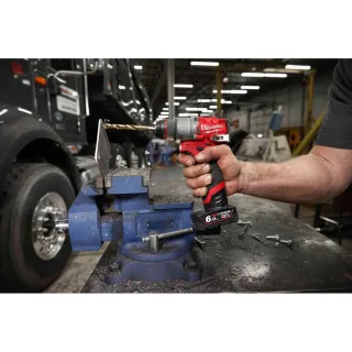 Акумулаторен ударен винтоверт Milwaukee M12FPD2-202X/ 12V 2x2Ah Акумулаторен ударен винтоверт Milwaukee M12FPD2-202X/ 12V 2x2Ah