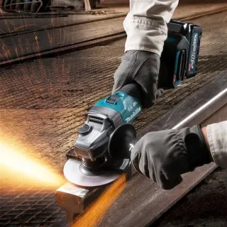 Акумулаторен комплект винтоверти с ъглошлайф и саблен трион Makita DK0126G401/ 40 V/ 2x4Ah