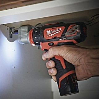 Акумулаторен винтоверт Milwaukee M12BDDXKIT-202C