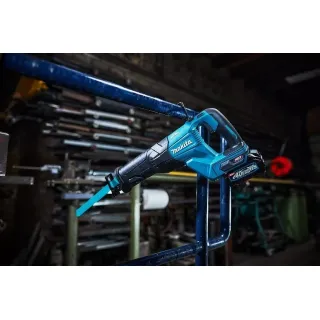 Акумулаторен комплект винтоверти с ъглошлайф и саблен трион Makita DK0126G401/ 40 V/ 2x4Ah